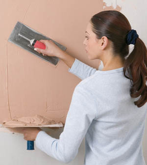 Покраска стен латексной краской: разнообразие составов, подготовка поверхности и малярные работы
