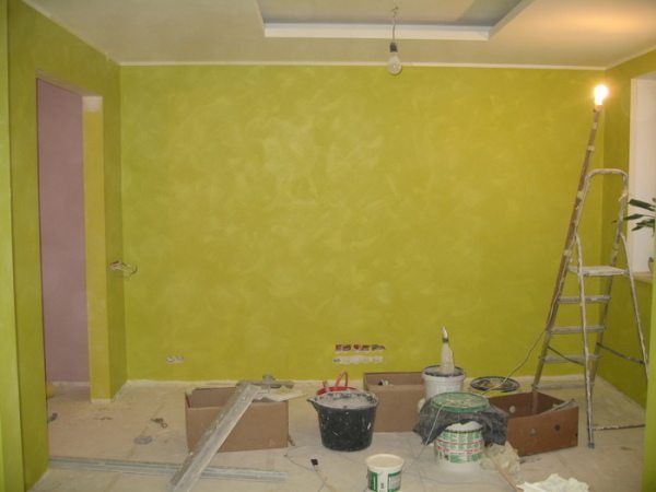 Покраска и штукатурка стен. Приготовление раствора, подготовка поверхности, оштукатуривание стен. Выбор краски и малярные работы