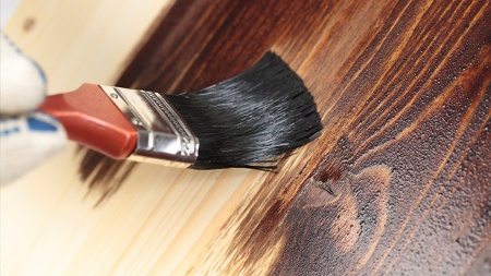 Окраска древесины: особенности, подготовка, материалы
