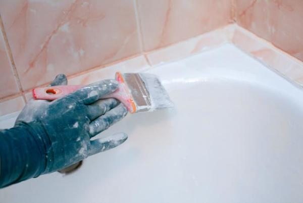 Покраска ванны эпоксидной смолой и акрилом
