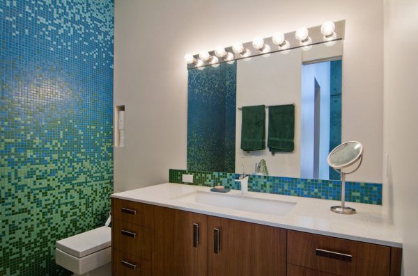 Можно ли красить своими руками в ванной водоэмульсионкой, хлоркаучуковой или водостойкой краской, как штукатурить и шпаклевать, какие материалы выбрать для стен