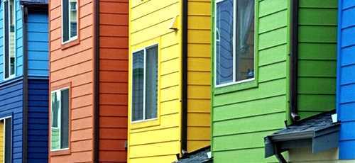 Покраска фасада дома водоэмульсионной краской