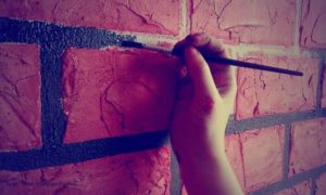 Как красиво покрасить внутри и снаружи дома кирпичные стены своими руками: подготовка под покраску, какой краской красить