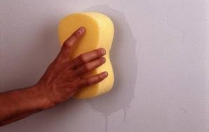 Где в квартире применяется моющаяся акриловая и латексная краска: интерьерная матовая белая для кухни или глянцевая латексная для ванны