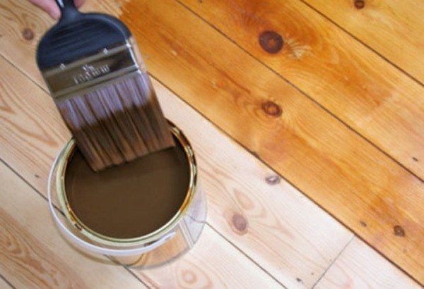 Чем покрасить деревянный пол: выбираем краску