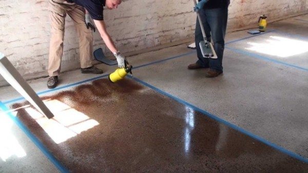 Чем покрасить бетонный пол в гараже: делаем выбор