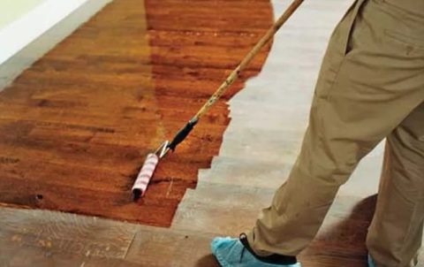 Чем покрасить деревянный пол на даче: рекомендации по подбору лакокрасочного материала