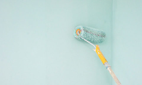 Как красить водоэмульсионной краской стены: от выбора до нанесения
